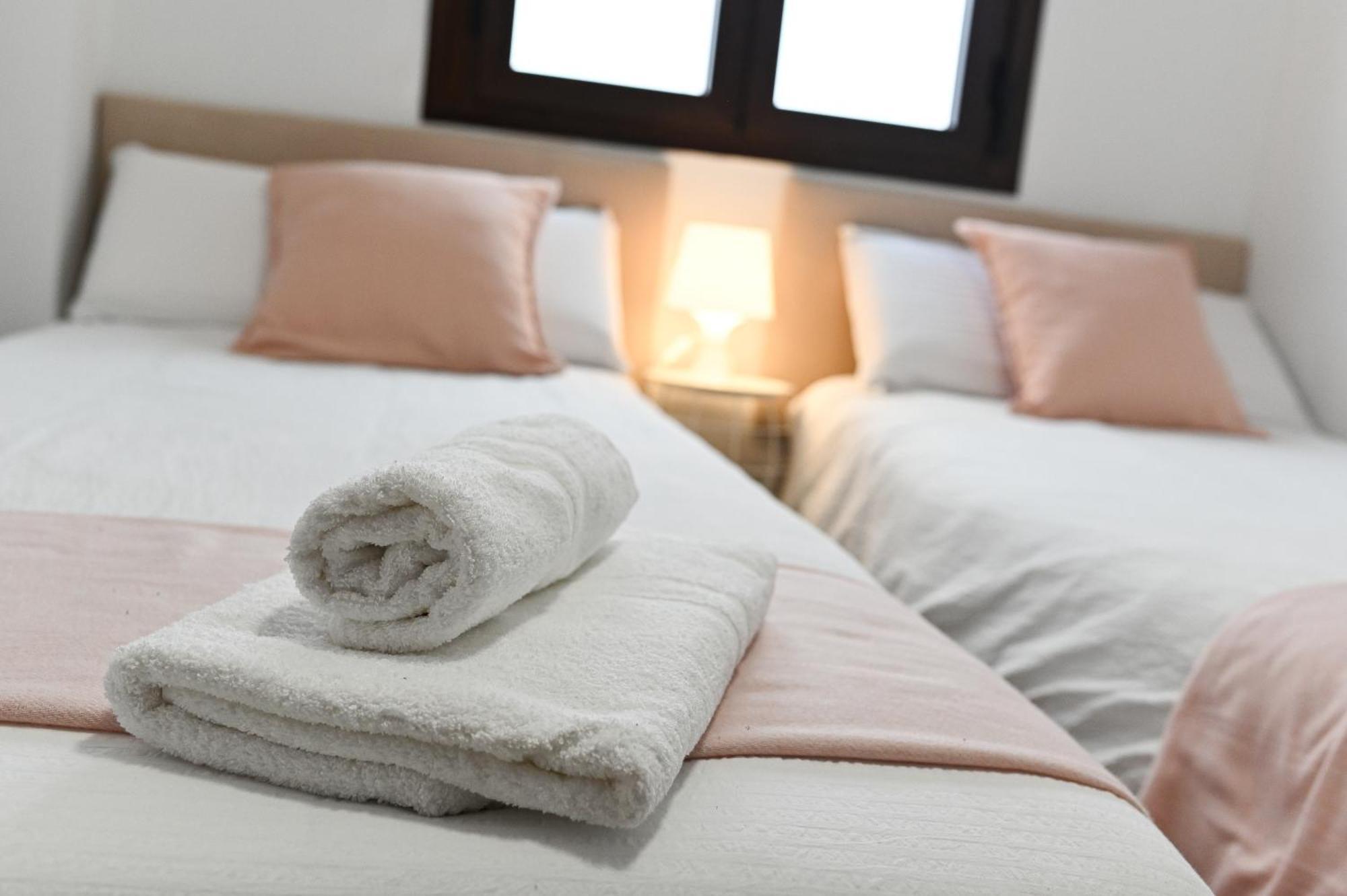 M&M Apartment รอนดา ภายนอก รูปภาพ